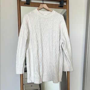 H&M White Crew Neck Cable Knit Sweater